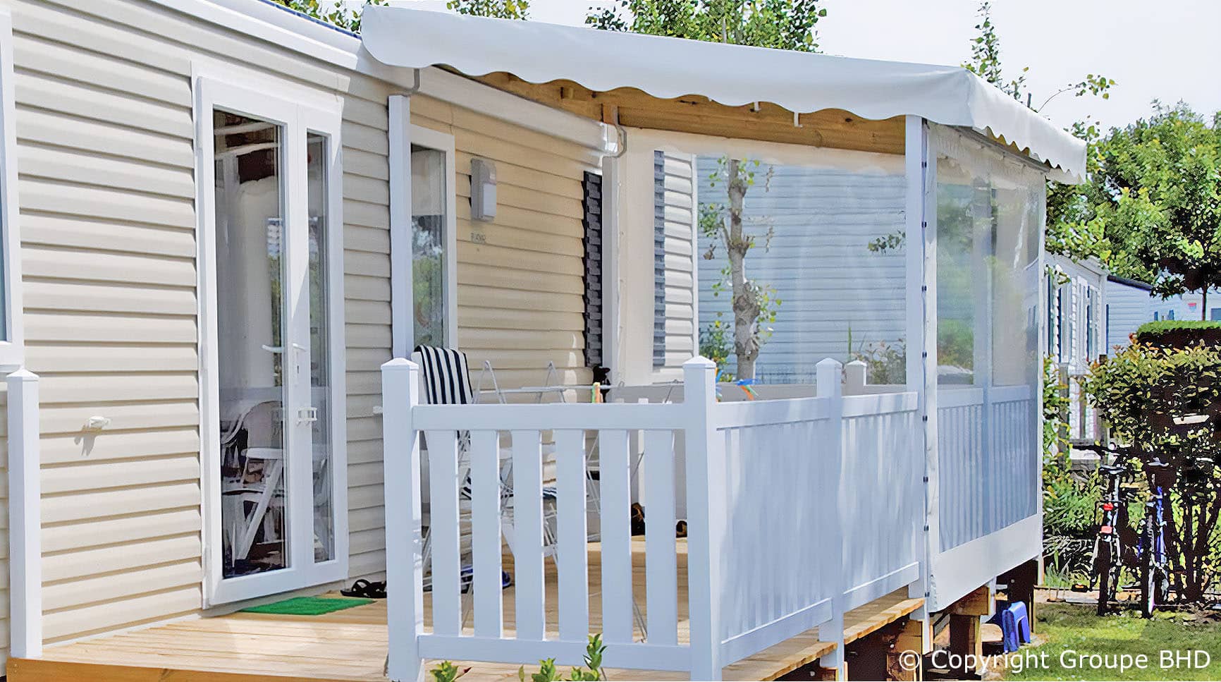 Bache terrasse mobil home fenetre