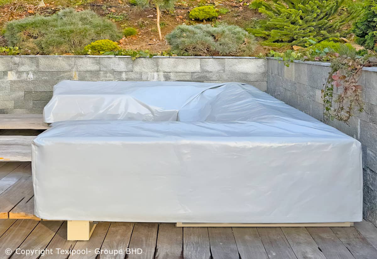 Protection canapé et salon jardin : housse PVC